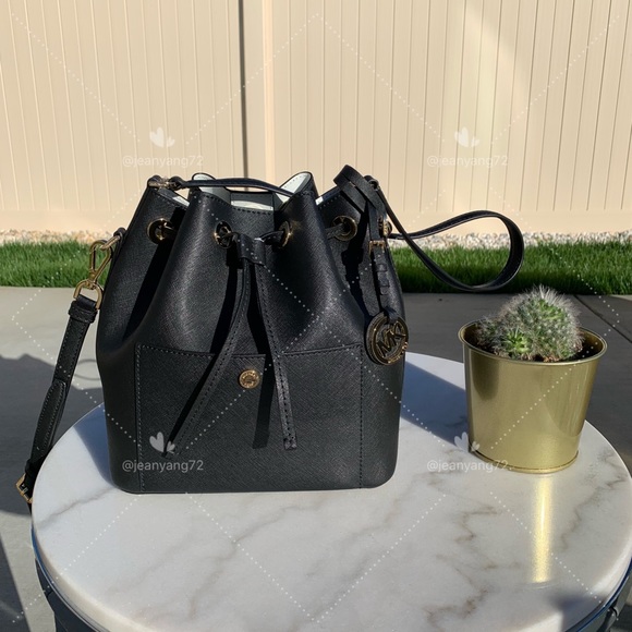 Michael Kors Bucket Bag Medium Handbag - Picture 1 of 7